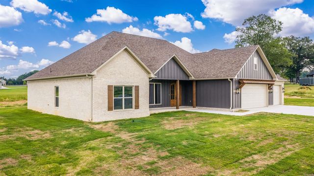 134 Republican Loop, Greenbrier, AR 72058