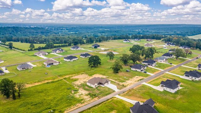 134 Republican Loop, Greenbrier, AR 72058