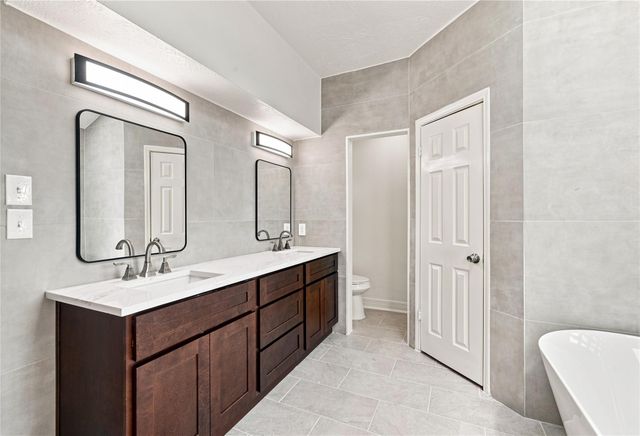 13030 Ellesmere Drive, Houston, TX 77015