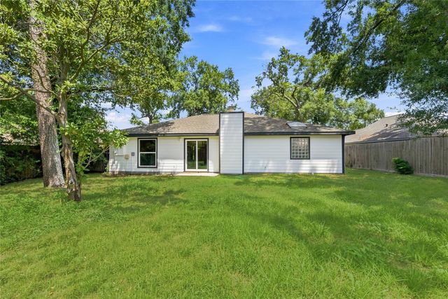 13030 Ellesmere Drive, Houston, TX 77015