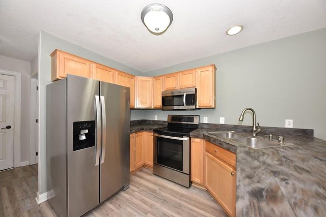 1123 White Sands COURT, West Bend, WI 53090