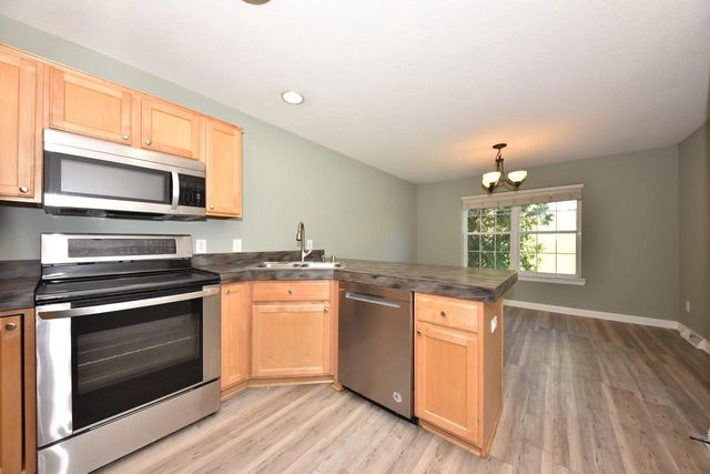1123 White Sands COURT, West Bend, WI 53090