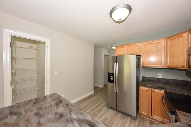 1123 White Sands COURT, West Bend, WI 53090