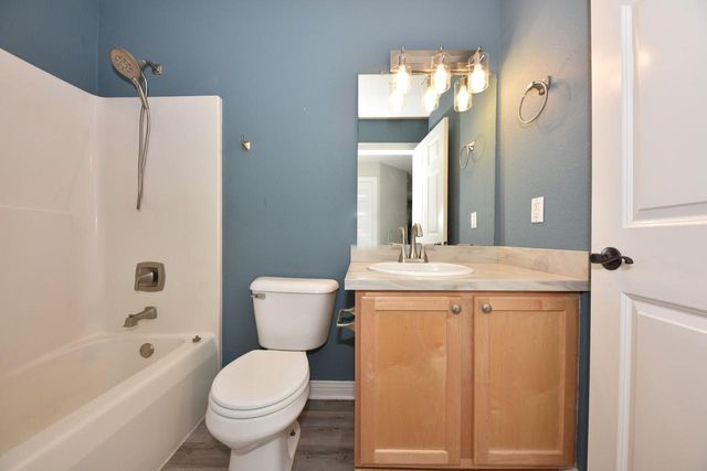 1123 White Sands COURT, West Bend, WI 53090
