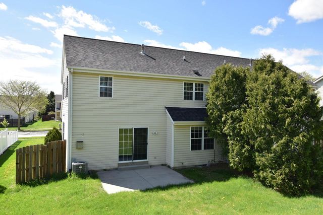 1123 White Sands COURT, West Bend, WI 53090