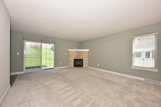 1123 White Sands COURT, West Bend, WI 53090