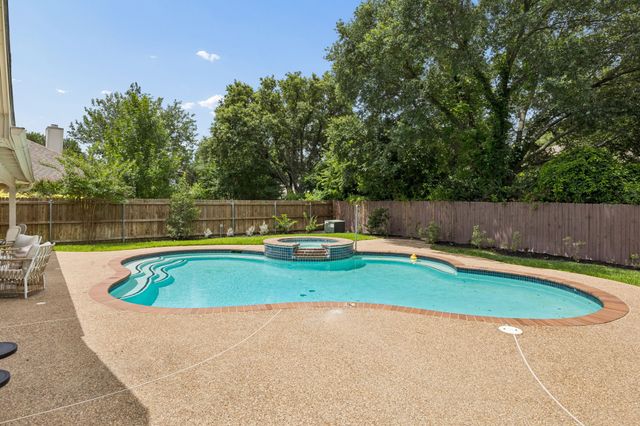 49 Cimarron Drive, Trophy Club, TX 76262
