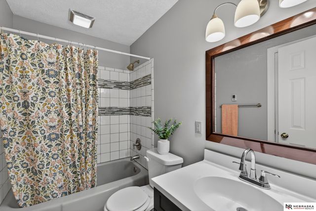2106 Georgia Avenue, Bellevue, NE 68005