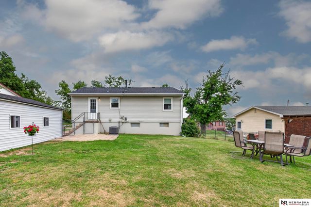 2106 Georgia Avenue, Bellevue, NE 68005