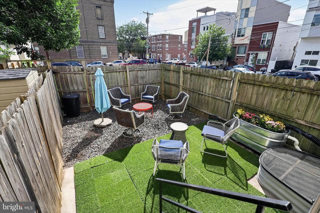 1943 E CUMBERLAND ST, Philadelphia, PA 19125