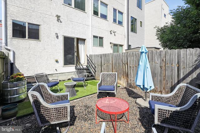 1943 E CUMBERLAND ST, Philadelphia, PA 19125