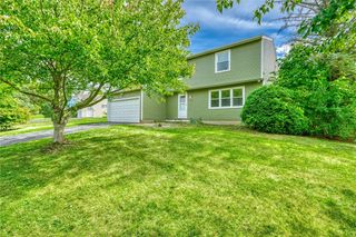 51 Beacon Hills Drive North, Penfield, NY 14526