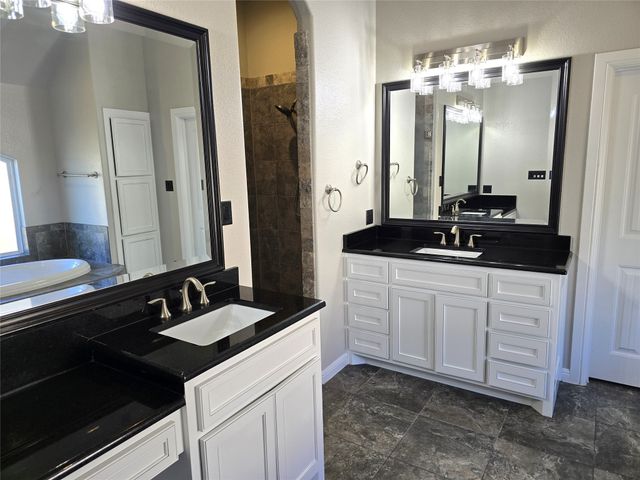 3711 Lonesome Creek Road, Granbury, TX 76049