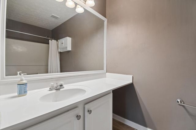 3067 Glenloch Circle, Dublin, OH 43017