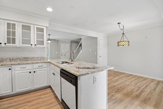 3067 Glenloch Circle, Dublin, OH 43017