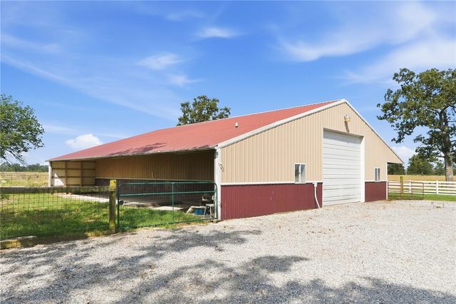 13301 L C Hickman Road, Centerton, AR 72719