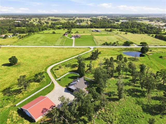 13301 L C Hickman Road, Centerton, AR 72719
