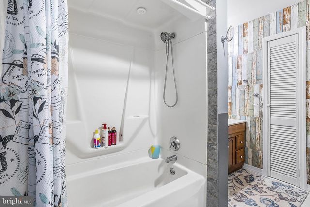7 CHAMBERS RD, Millstone Township, NJ 08510