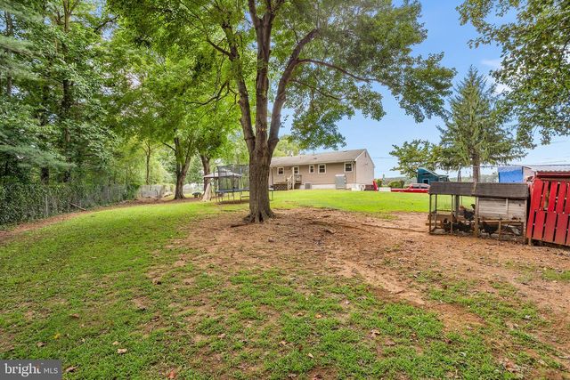 7 CHAMBERS RD, Millstone Township, NJ 08510