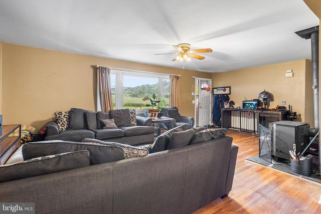 7 CHAMBERS RD, Millstone Township, NJ 08510