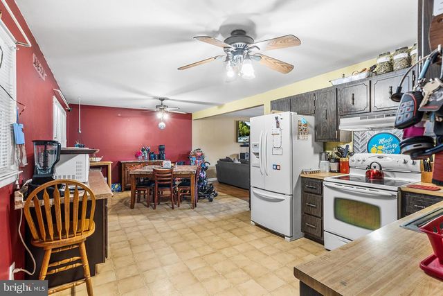7 CHAMBERS RD, Millstone Township, NJ 08510