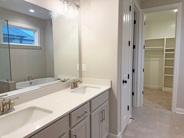275 VALLEYVIEW LN, Oakland, TN 38060