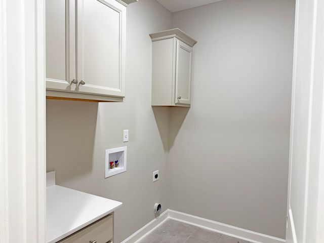 275 VALLEYVIEW LN, Oakland, TN 38060