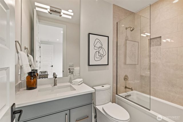 8458 NE 9th Street, Medina, WA 98039