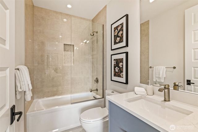 8458 NE 9th Street, Medina, WA 98039