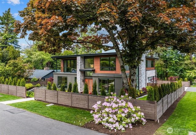 8458 NE 9th Street, Medina, WA 98039