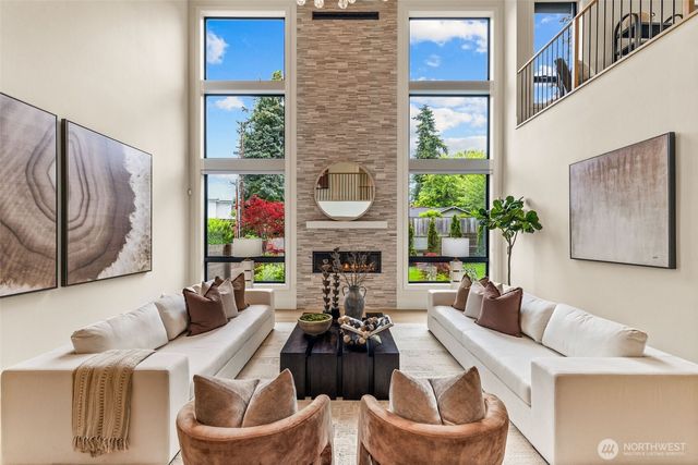 8458 NE 9th Street, Medina, WA 98039