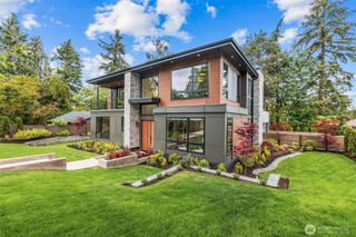 8458 NE 9th Street, Medina, WA 98039