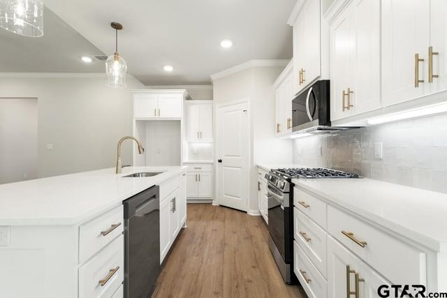 492 Preston Ridge, Tyler, TX 75703