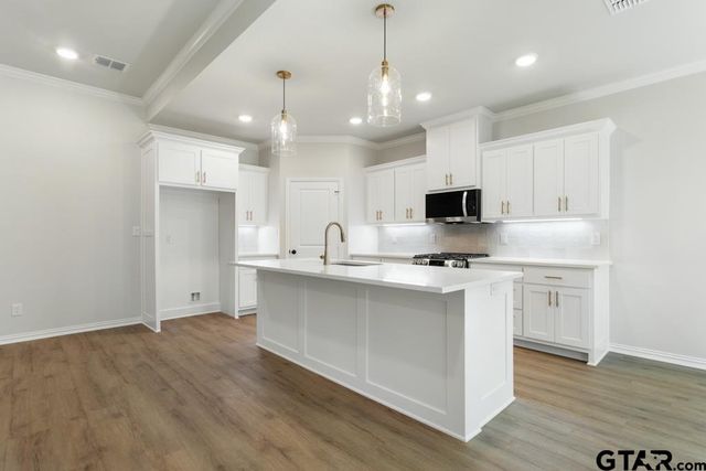 492 Preston Ridge, Tyler, TX 75703