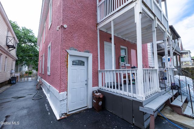 22 Elder Street, Schenectady, NY 12304