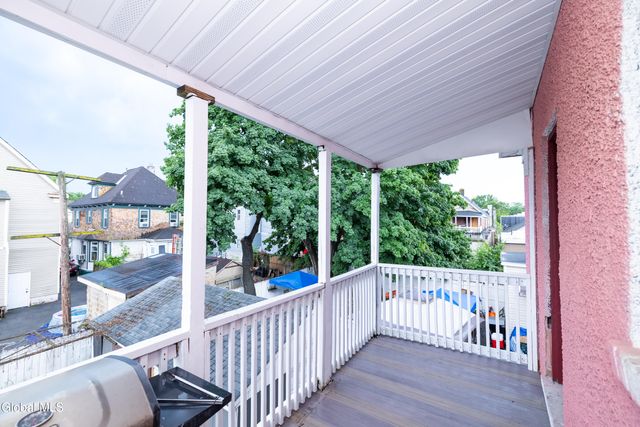 22 Elder Street, Schenectady, NY 12304