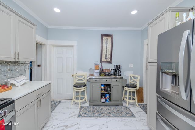 22 Elder Street, Schenectady, NY 12304