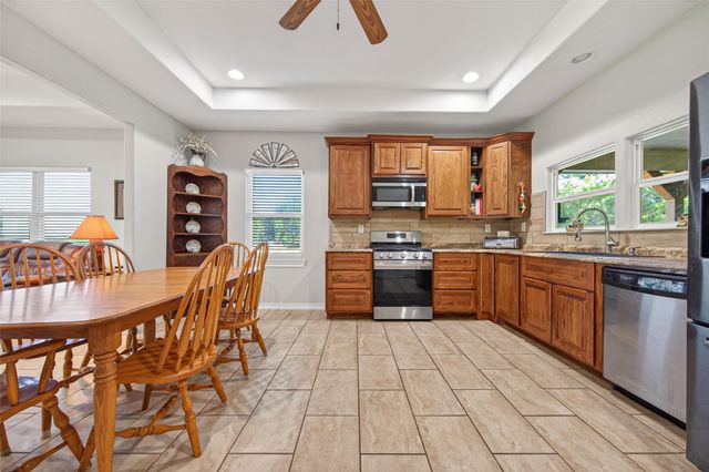 2240 Meyer Road, Beasley, TX 77417