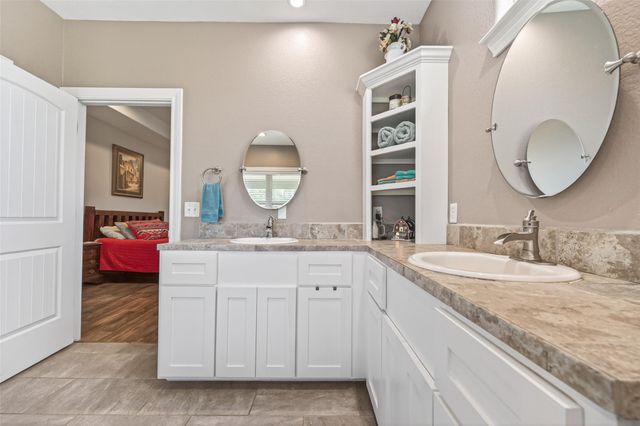 2240 Meyer Road, Beasley, TX 77417