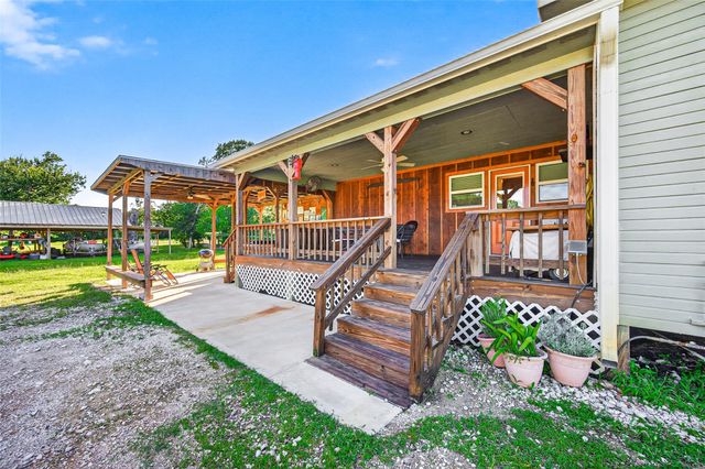 2240 Meyer Road, Beasley, TX 77417
