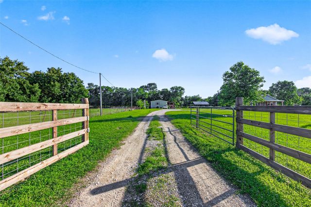 2240 Meyer Road, Beasley, TX 77417