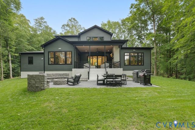 8576 Barrique Rd, New Kent, VA 23124