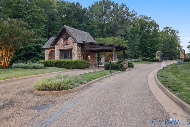 8576 Barrique Rd, New Kent, VA 23124