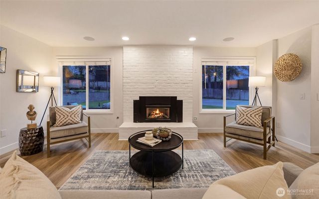 7664 NE 14th Street, Medina, WA 98039