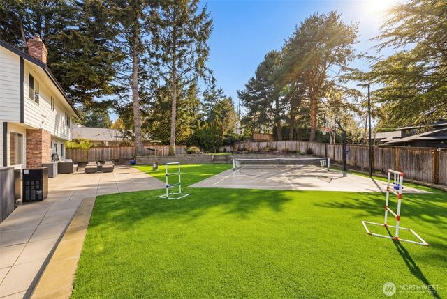 7664 NE 14th Street, Medina, WA 98039