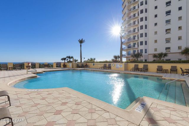 19 Avenue de la Mer Apt 405, Palm Coast, FL 32137