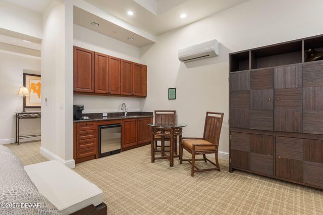 19 Avenue de la Mer Apt 405, Palm Coast, FL 32137