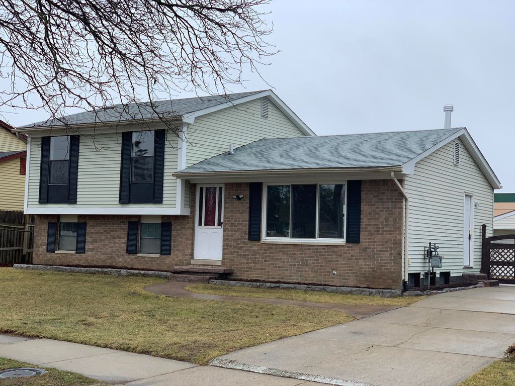 41427 Larimore Lane, Canton Twp, MI 48187