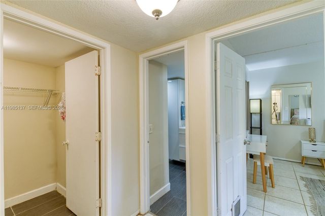 3095 N Oakland Forest Drive 104, Oakland Park, FL 33309