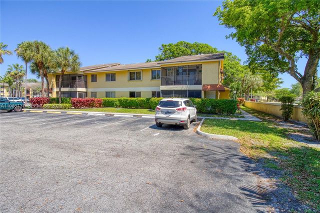 3095 N Oakland Forest Drive 104, Oakland Park, FL 33309